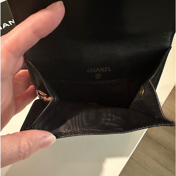 CHANEL Black Leather Vintage Wallet on Chain - Picture 10 of 14